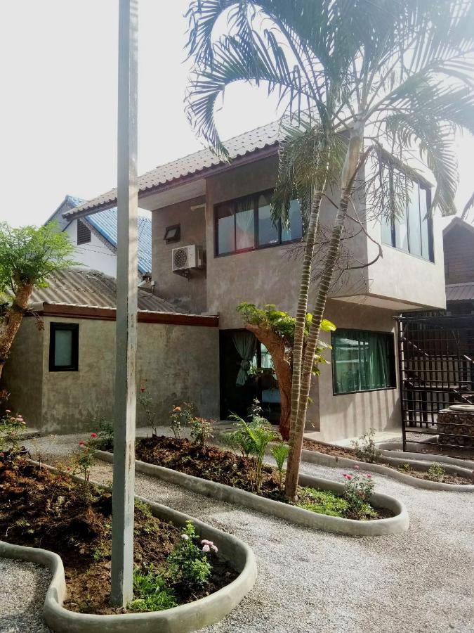 Villa with Garden View