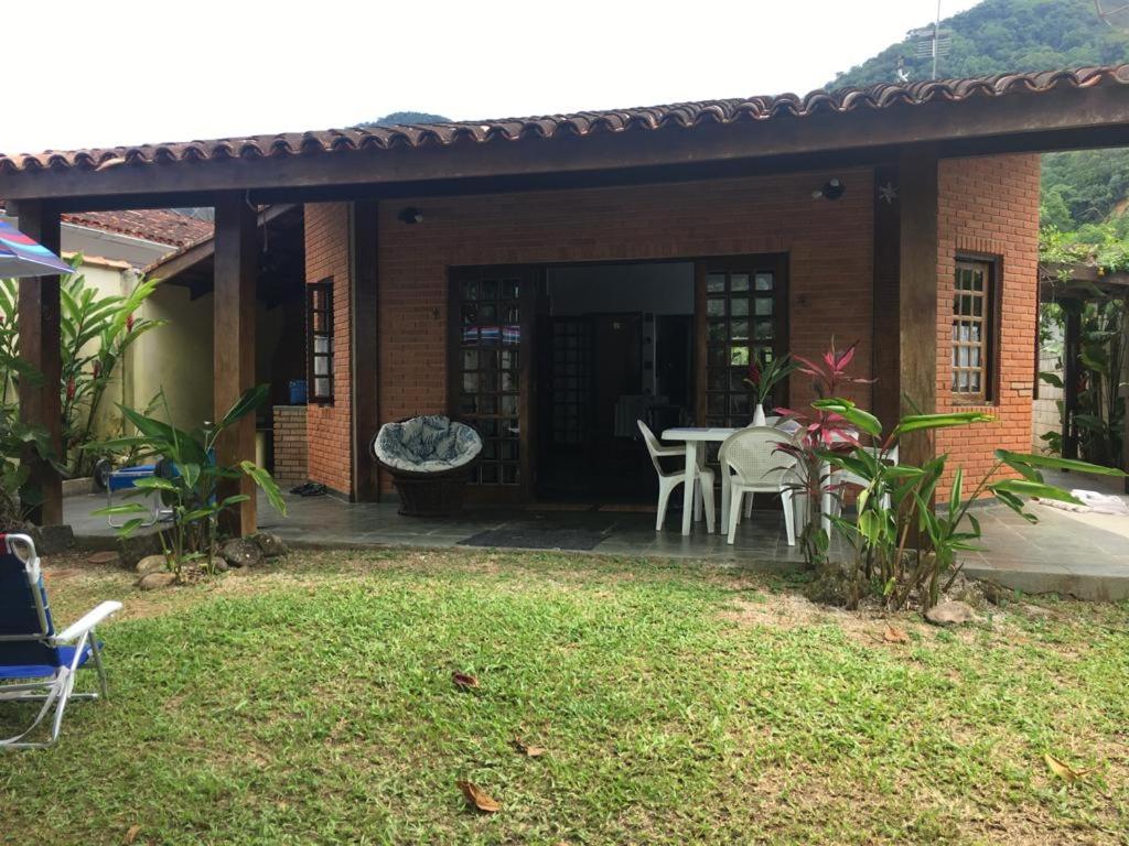 Casa nova, ótimo estado, Ubatuba, praia do Lázaro WIFI - Bed and Breakfast Ubatuba