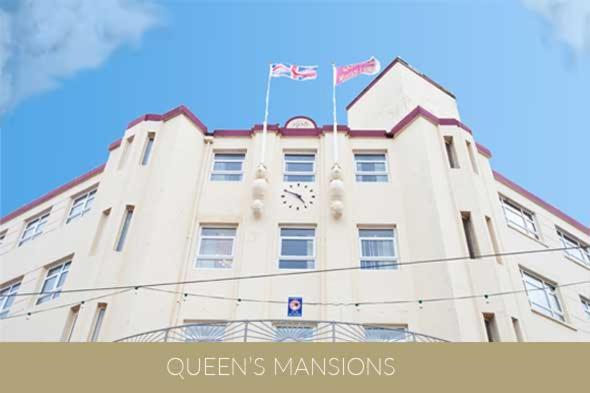 B&B Blackpool - Queens Mansions: Ocean View Apartment - Bed and Breakfast Blackpool