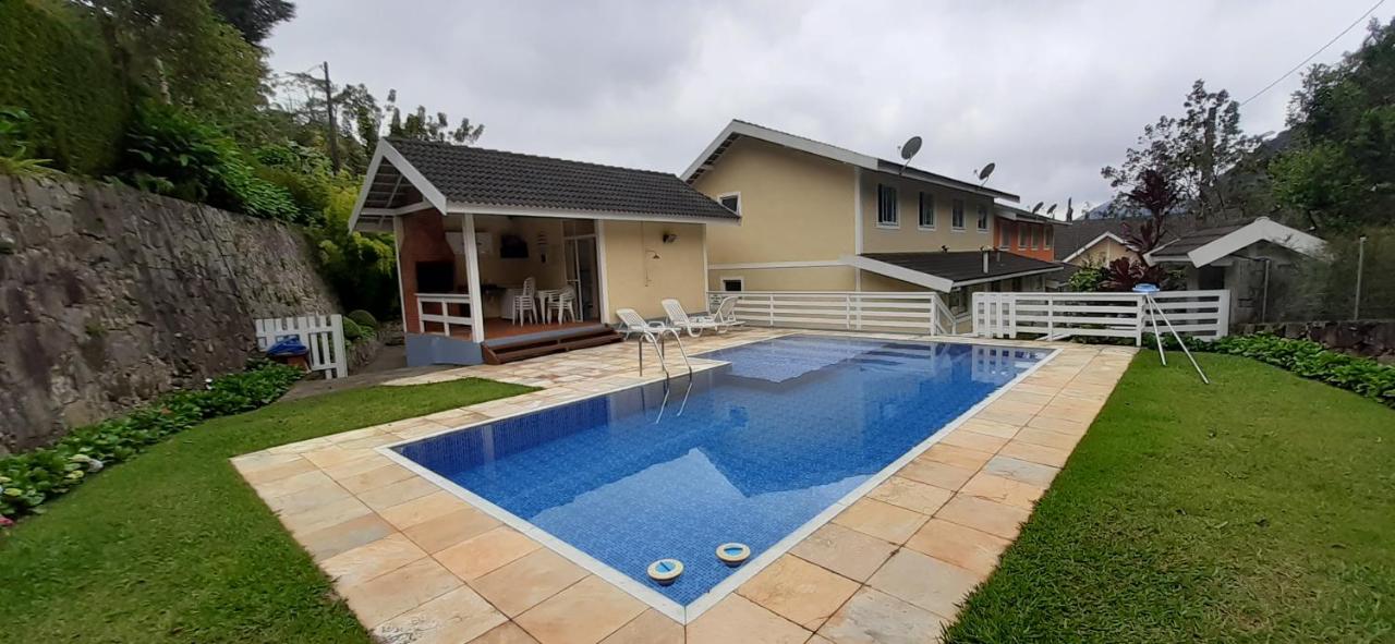 B&B Teresópolis - Aconchego em Teresópolis com piscina privativa próximo a feirinha - Bed and Breakfast Teresópolis
