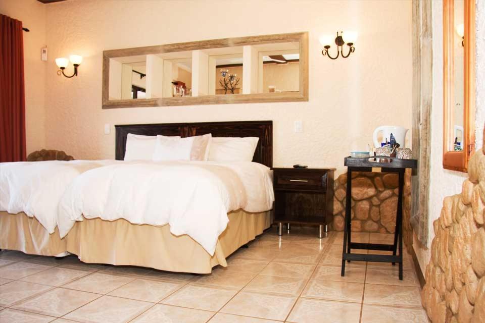 Deluxe Double Room with Balcony and Sea View