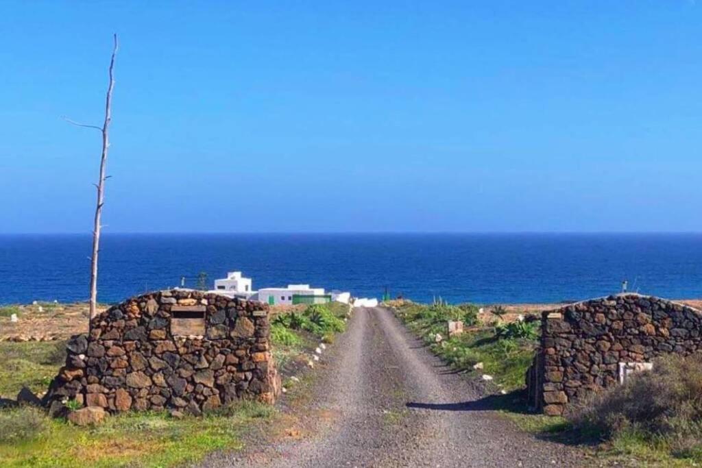 Playa Marina Eco Bungalow – Arrieta View - Chambres d’hôtes
