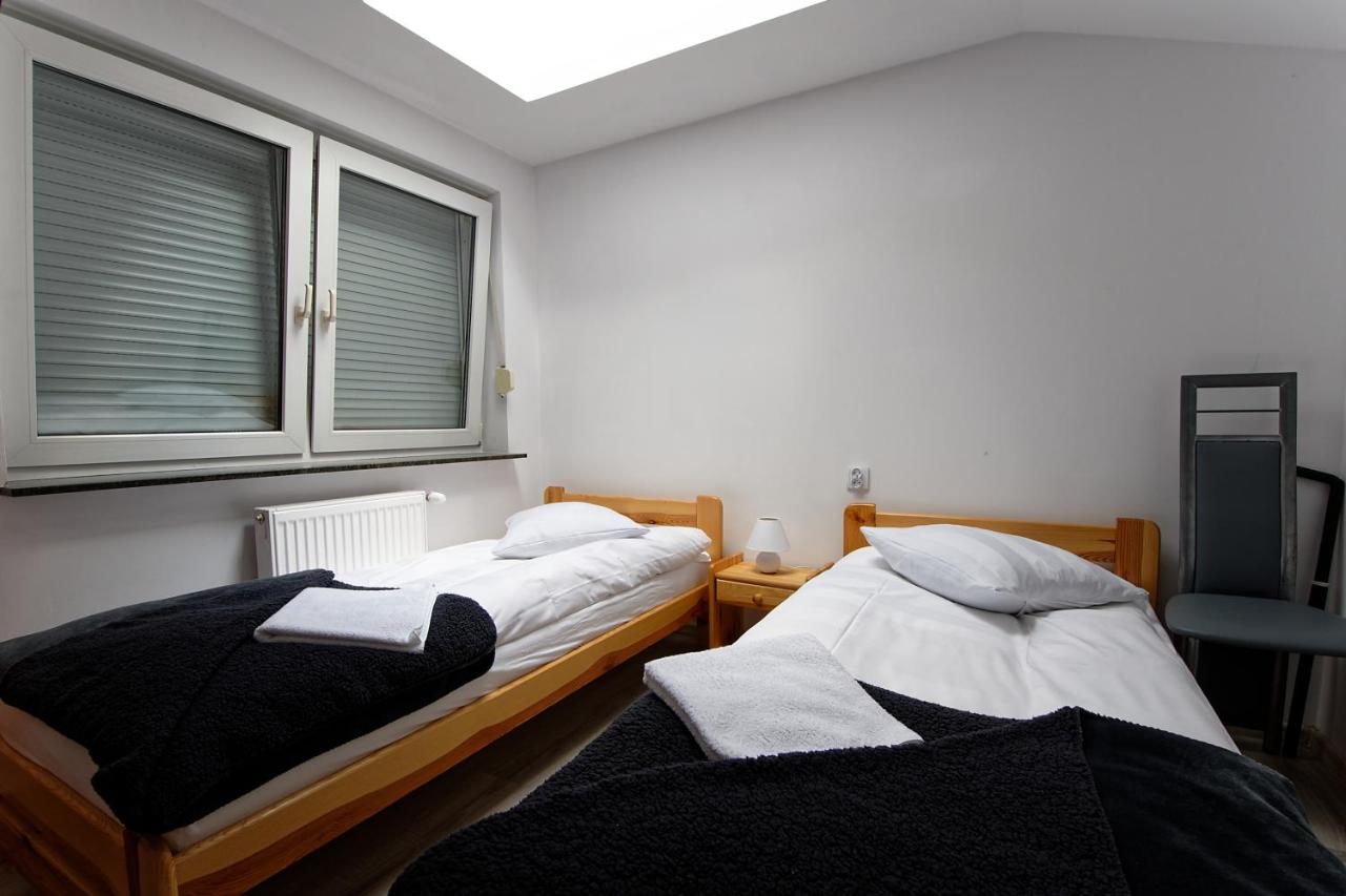Chambre Lits Jumeaux avec Salle de Bains Privative