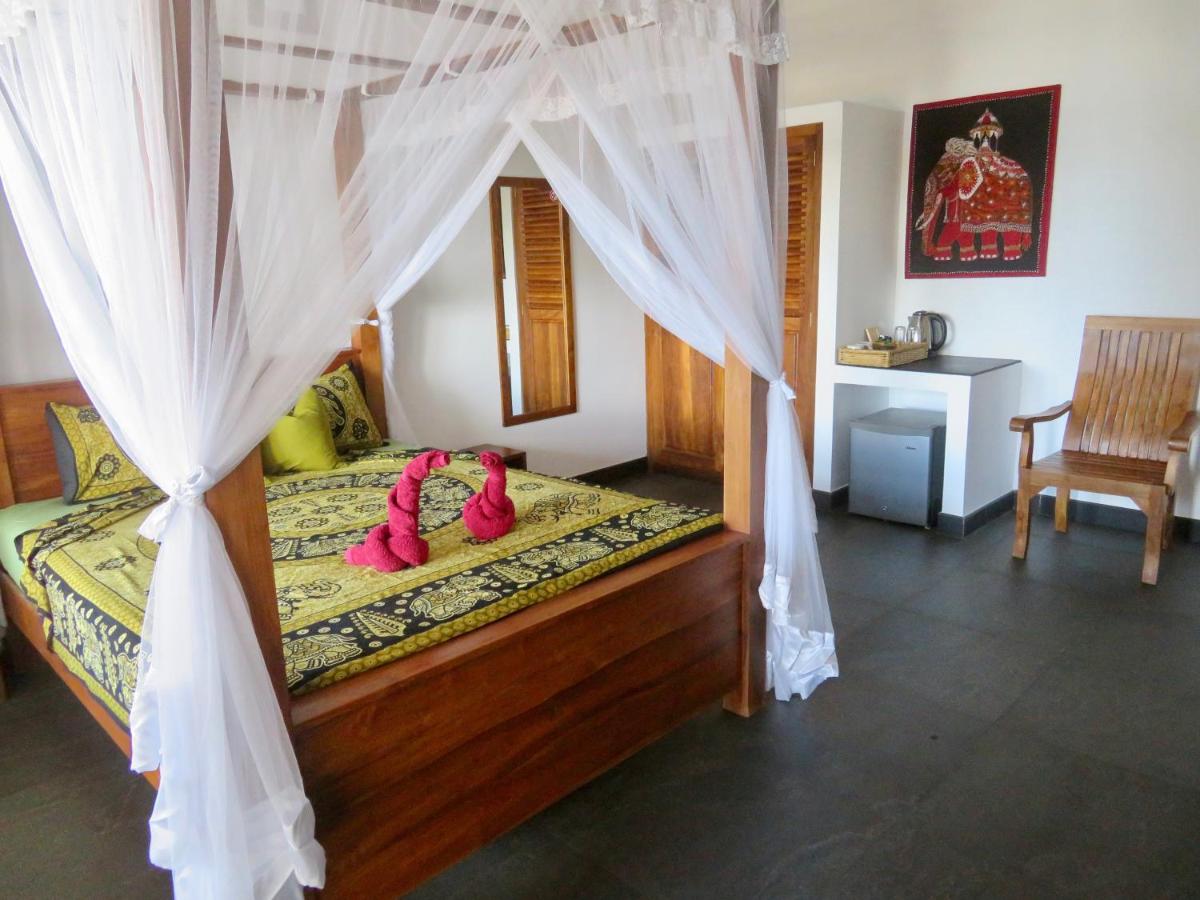Double Room with Pool View