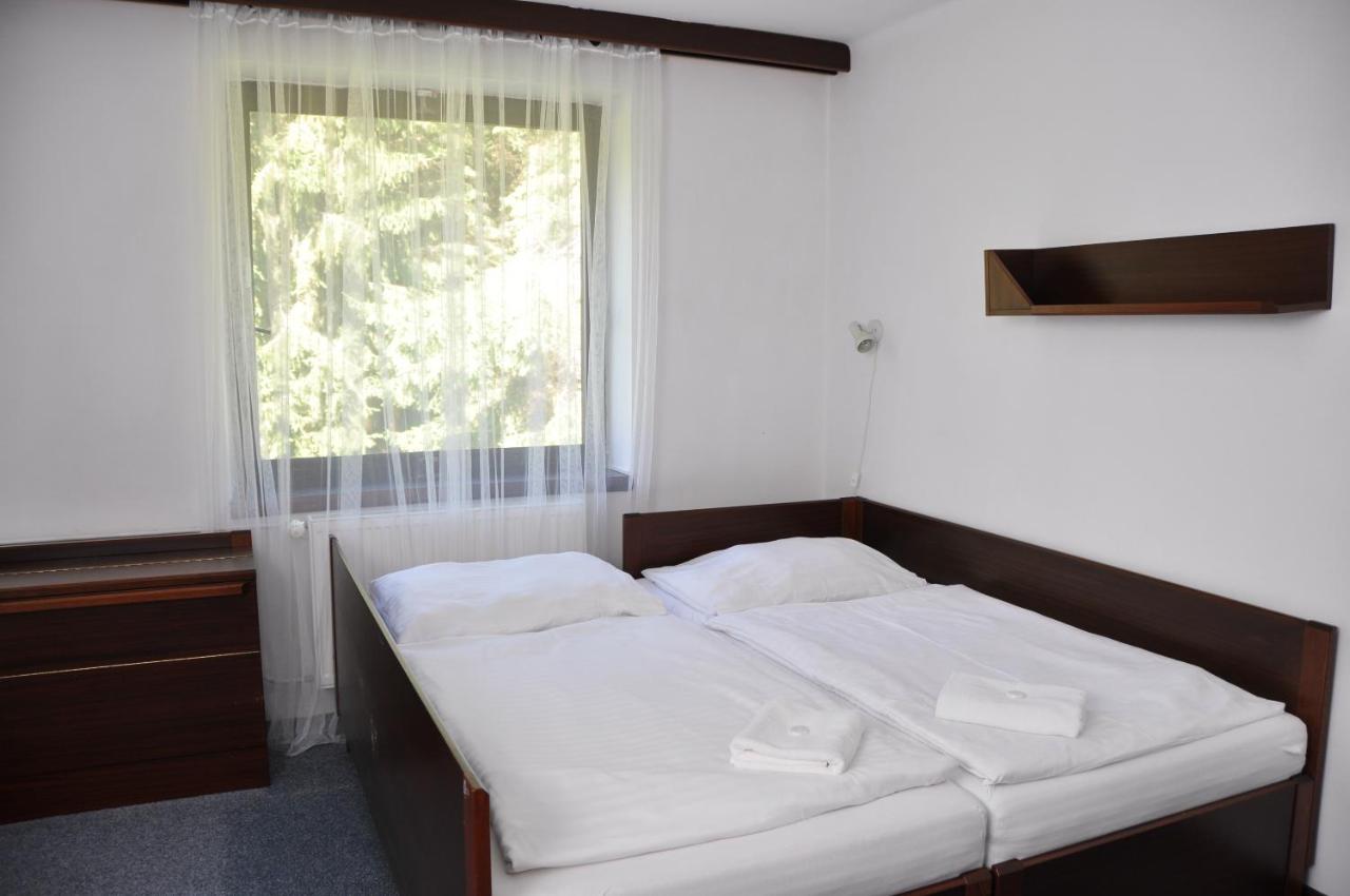 Habitación Doble con baño privado - 1 o 2 camas