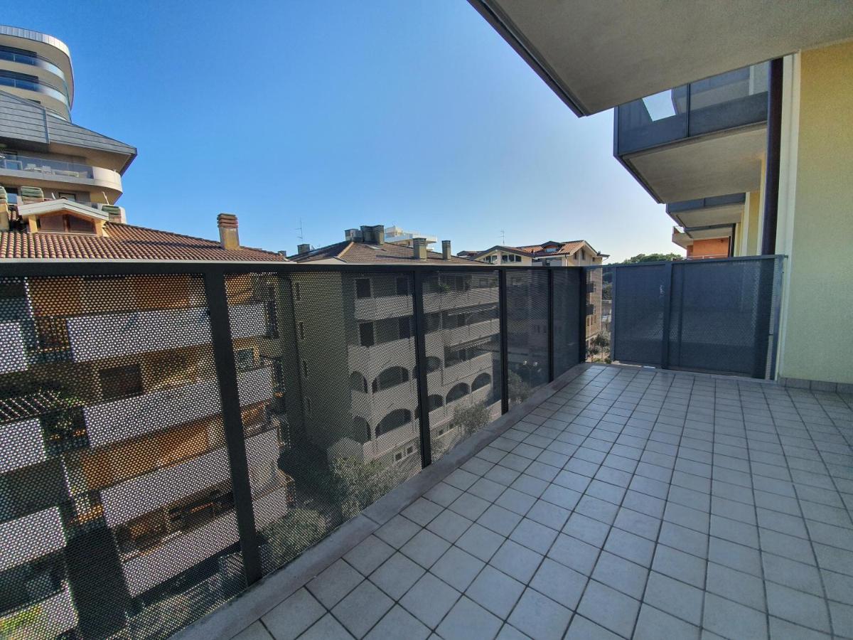 Apartment mit seitlichem Lagunenblick