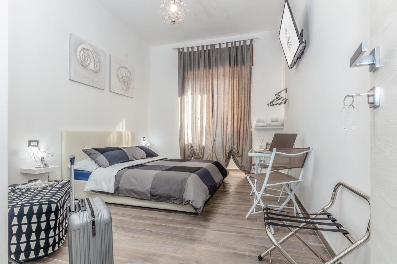 Double Room with Private External Bathroom