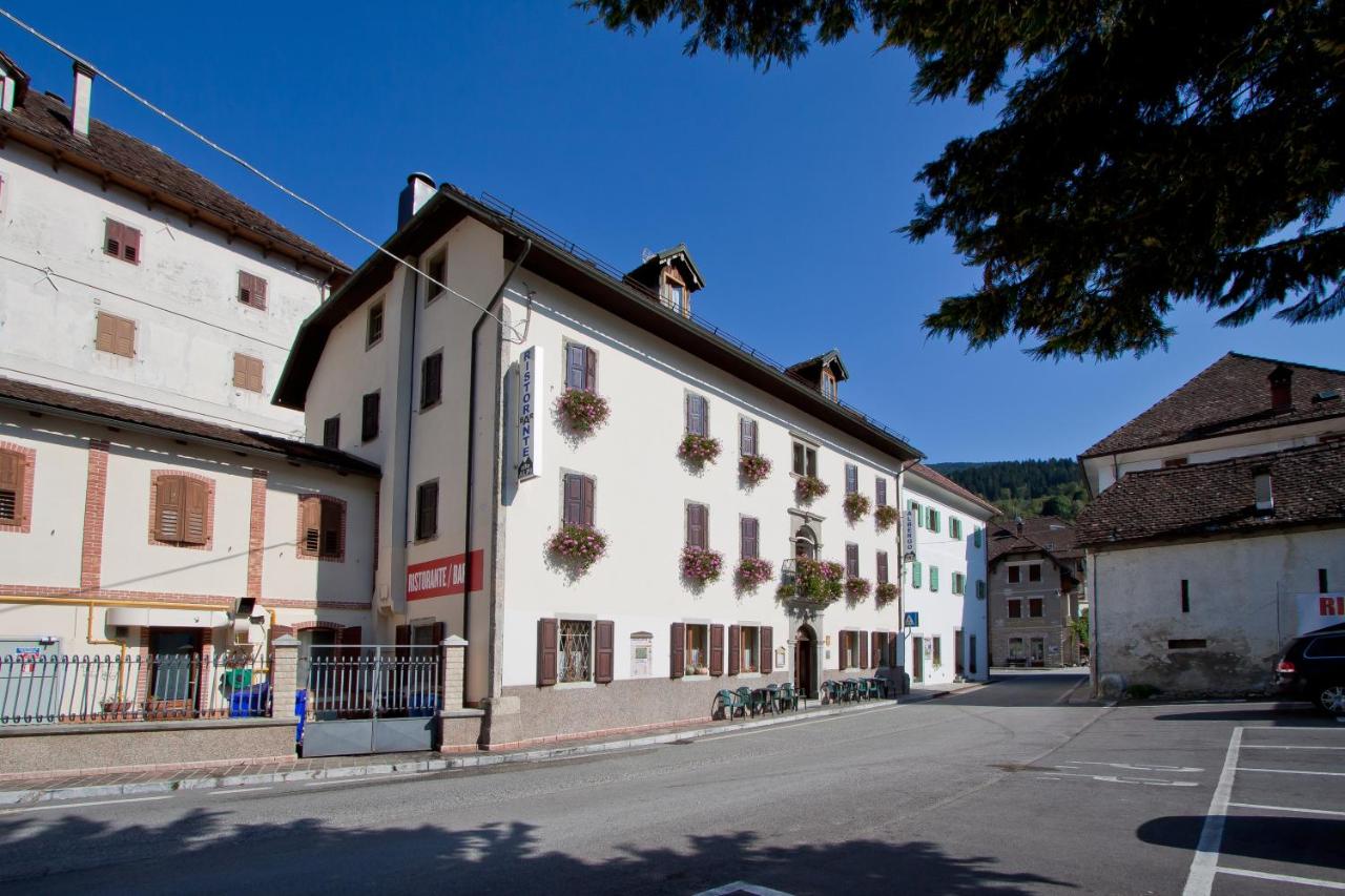 B&B Comeglians - Albergo Alle Alpi - Bed and Breakfast Comeglians