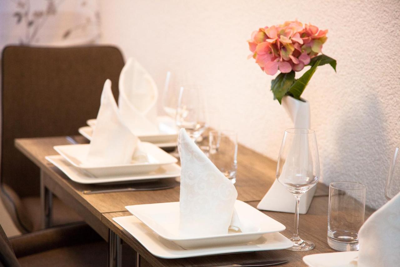 T&K Apartments near Messe Fair Trade Düsseldorf und Airport 2B - Bed and Breakfast