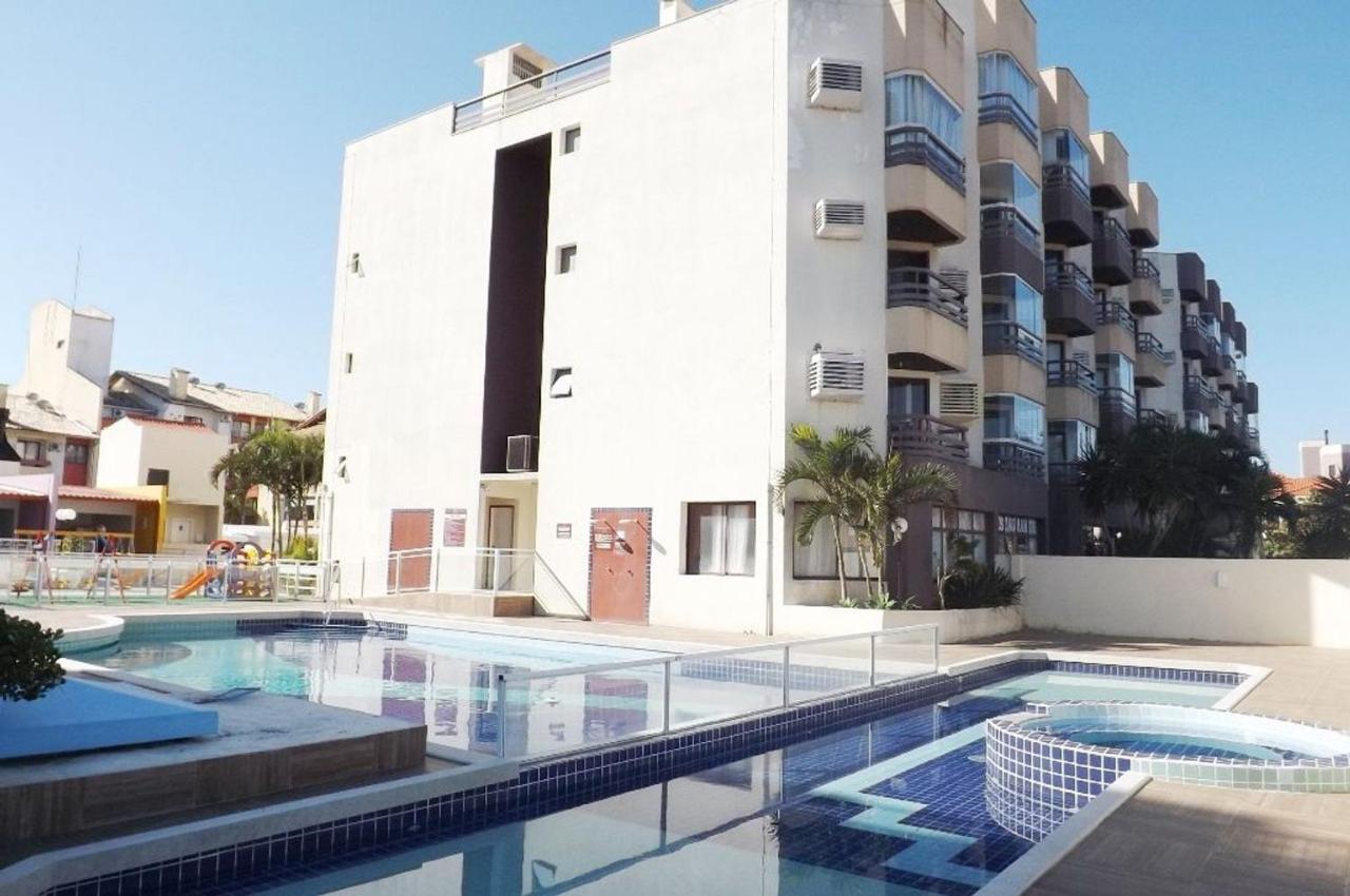 Apartamento com Vista do Mar em Residencial com Piscina - B&B