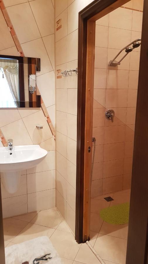 Deluxe Double Room with Shower