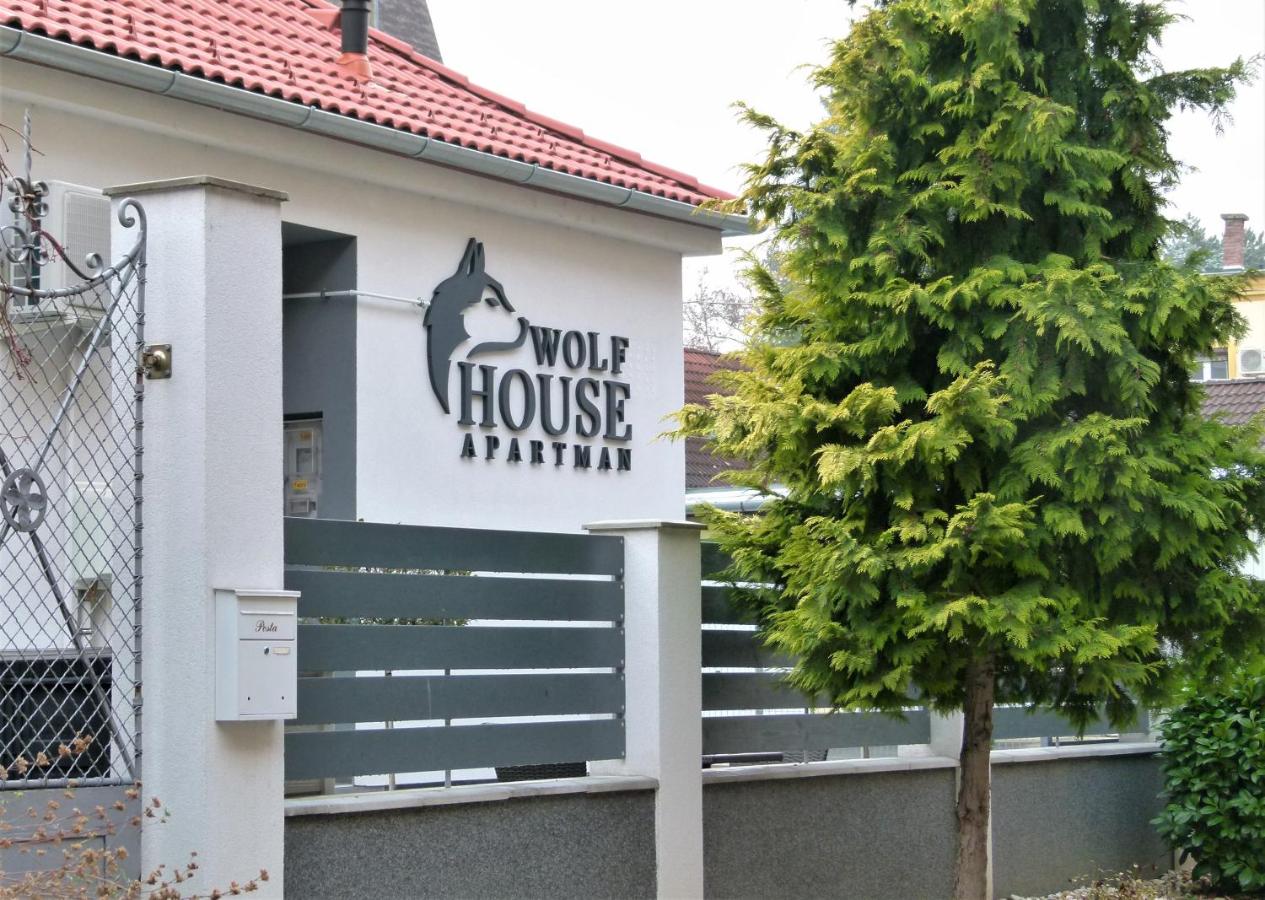 B&B Zalaegerszeg - Wolf House Apartman - Bed and Breakfast Zalaegerszeg