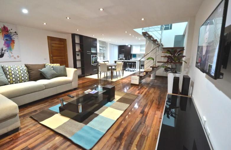 Z&R HOME - Bed and Breakfast