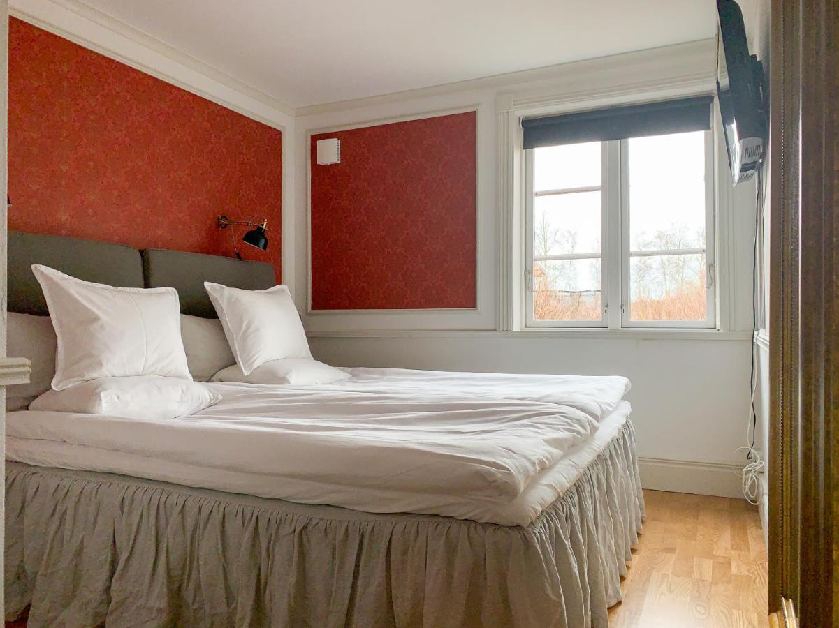 Tweepersoonskamer met Gedeelde Badkamer