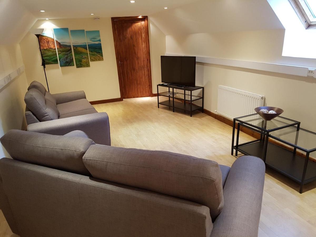 B&B Abergavenny - The Loft Apartment - Bed and Breakfast Abergavenny