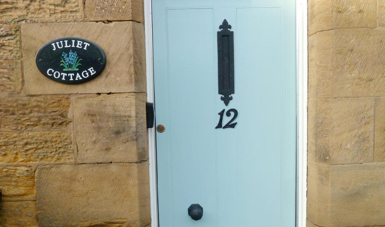 Juliet Cottage, late Georgian treasure, charming, cosy and historic, only a short walk to Alnwick Castle - B&B