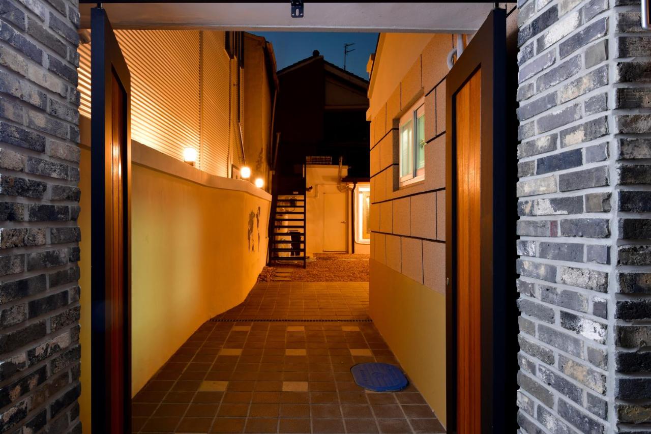 Guma Modern HanokStay - B&B