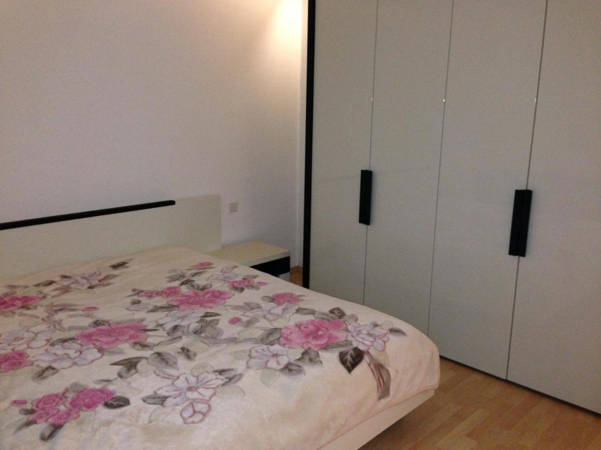 Group accommodation with 6 bedrooms and 5 bathrooms