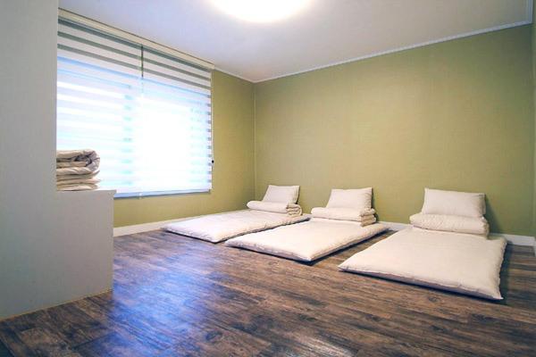 Dreibettzimmer