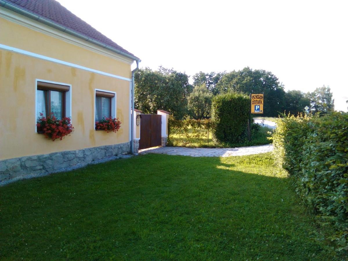 B&B Trhové Sviny - Pension Otěvěk - Bed and Breakfast Trhové Sviny