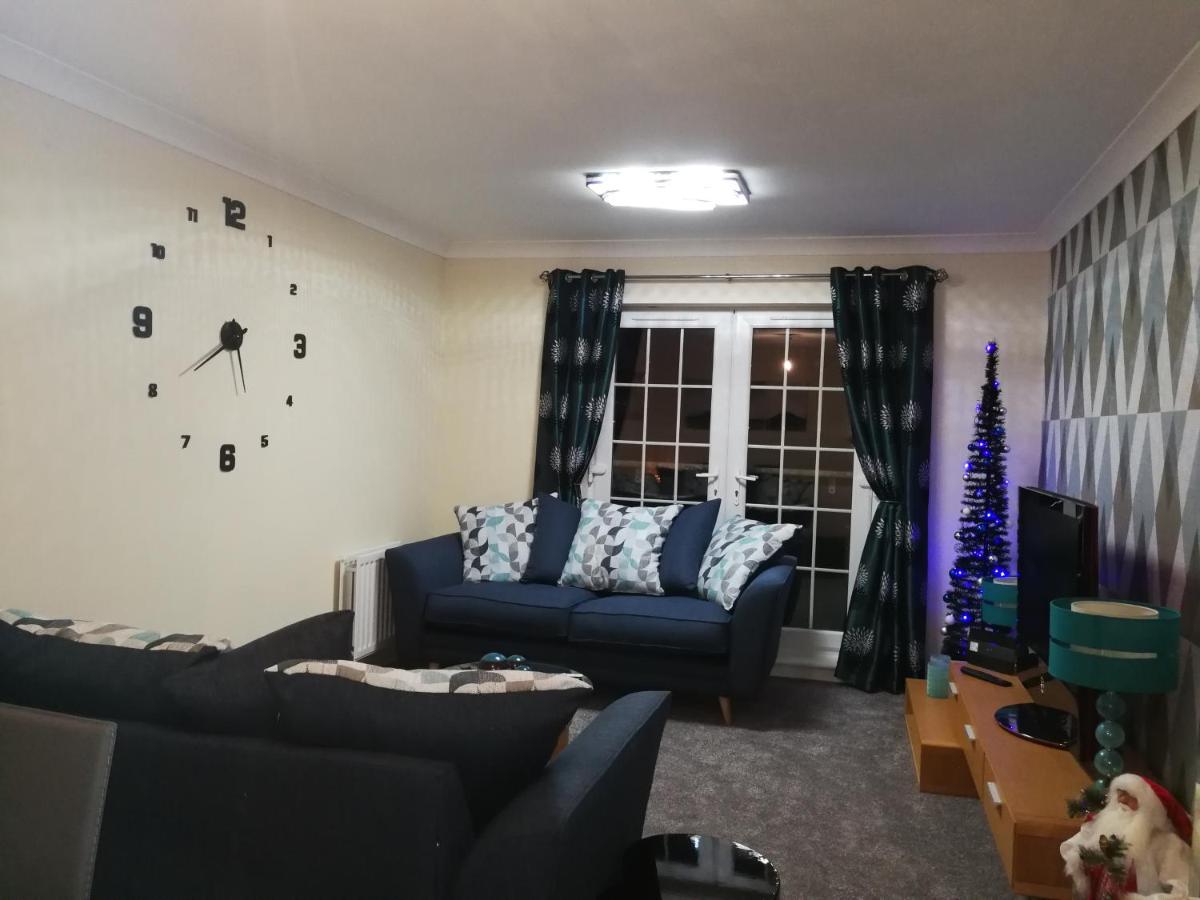 B&B East Kilbride - Stewartfield Gardens Apartment - Bed and Breakfast East Kilbride