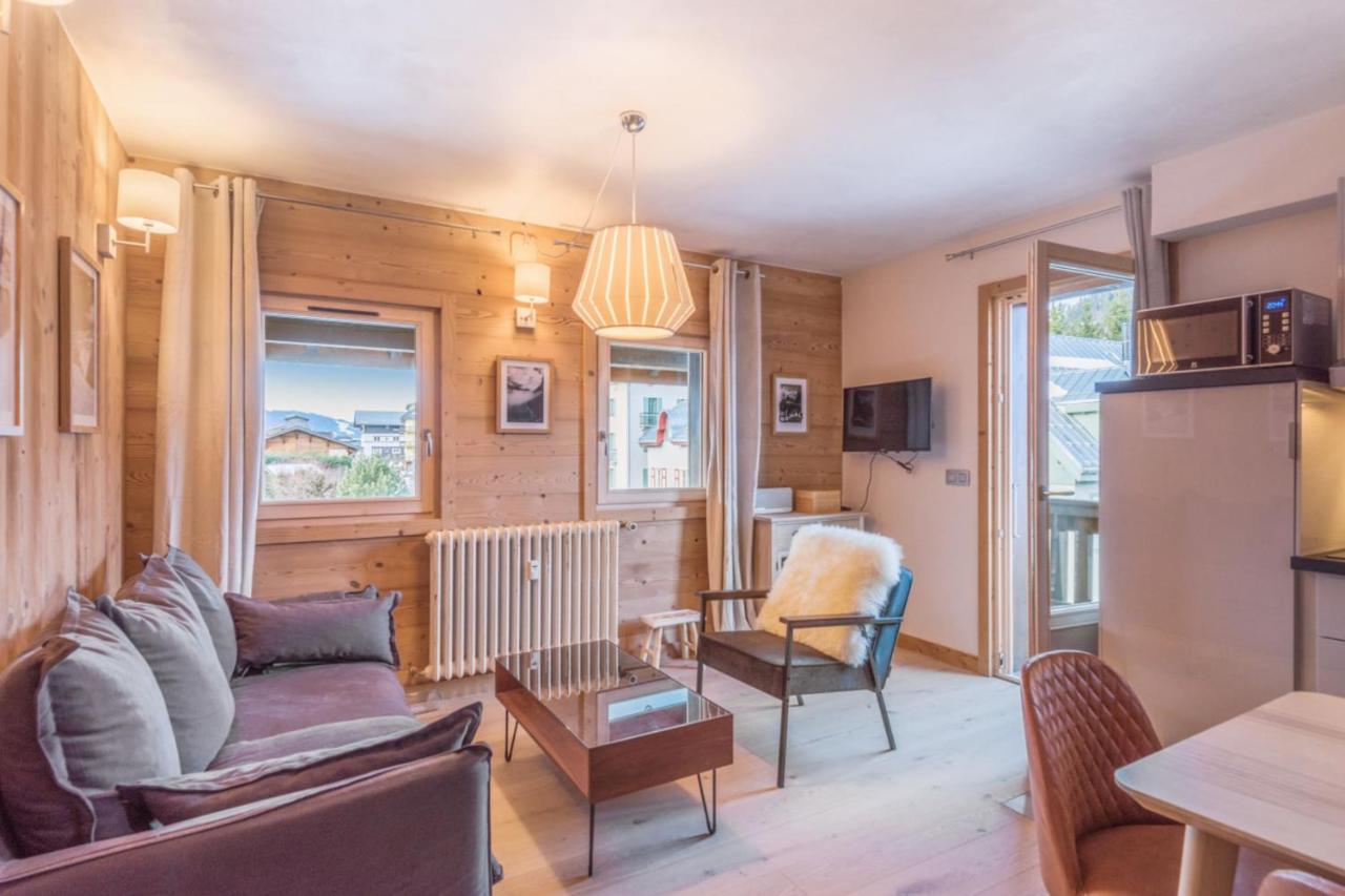 B&B Megève - Architect flat with balcony and parking at the heart of Megève - Welkeys - Bed and Breakfast Megève