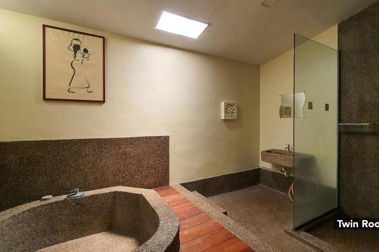 Twin Room with Bath