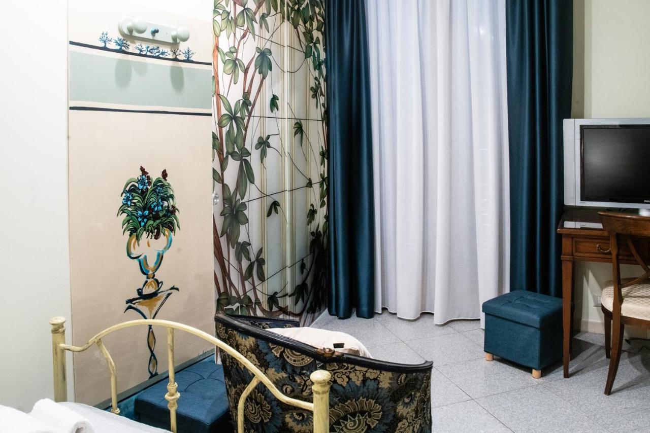Doppel-/Zweibettzimmer mit eigener Terrasse