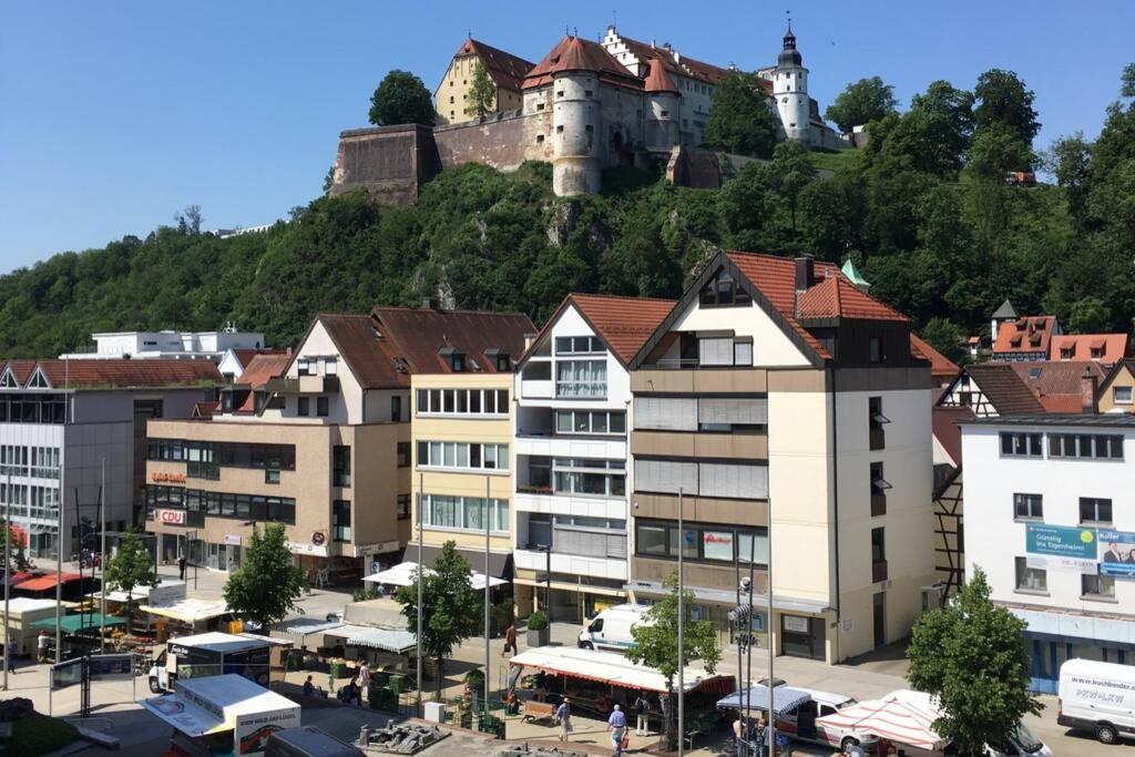 B&B Heidenheim an der Brenz - Premium Penthouse Wohnung mit Schlossblick Zentral in Heidenheim mit Tiefgarage - Bed and Breakfast Heidenheim an der Brenz