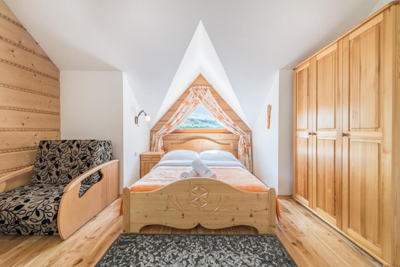 Double Room with Mountain View