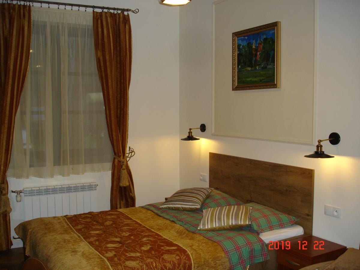 Camera Matrimoniale Deluxe (2 Adulti + 1 Bambino) 