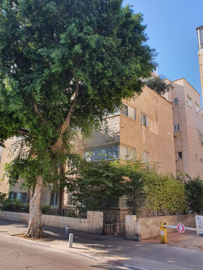 VELLER Rienes - B&B Tel Aviv