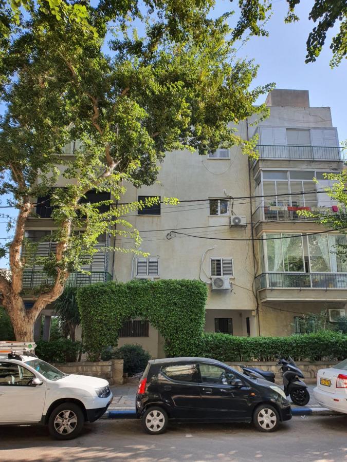 VELLER Yehoshua Ben Nun - B&B