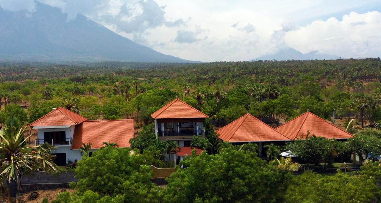 Ocean Villa Dive Resort - Tulamben - Bed and Breakfast Tulamben