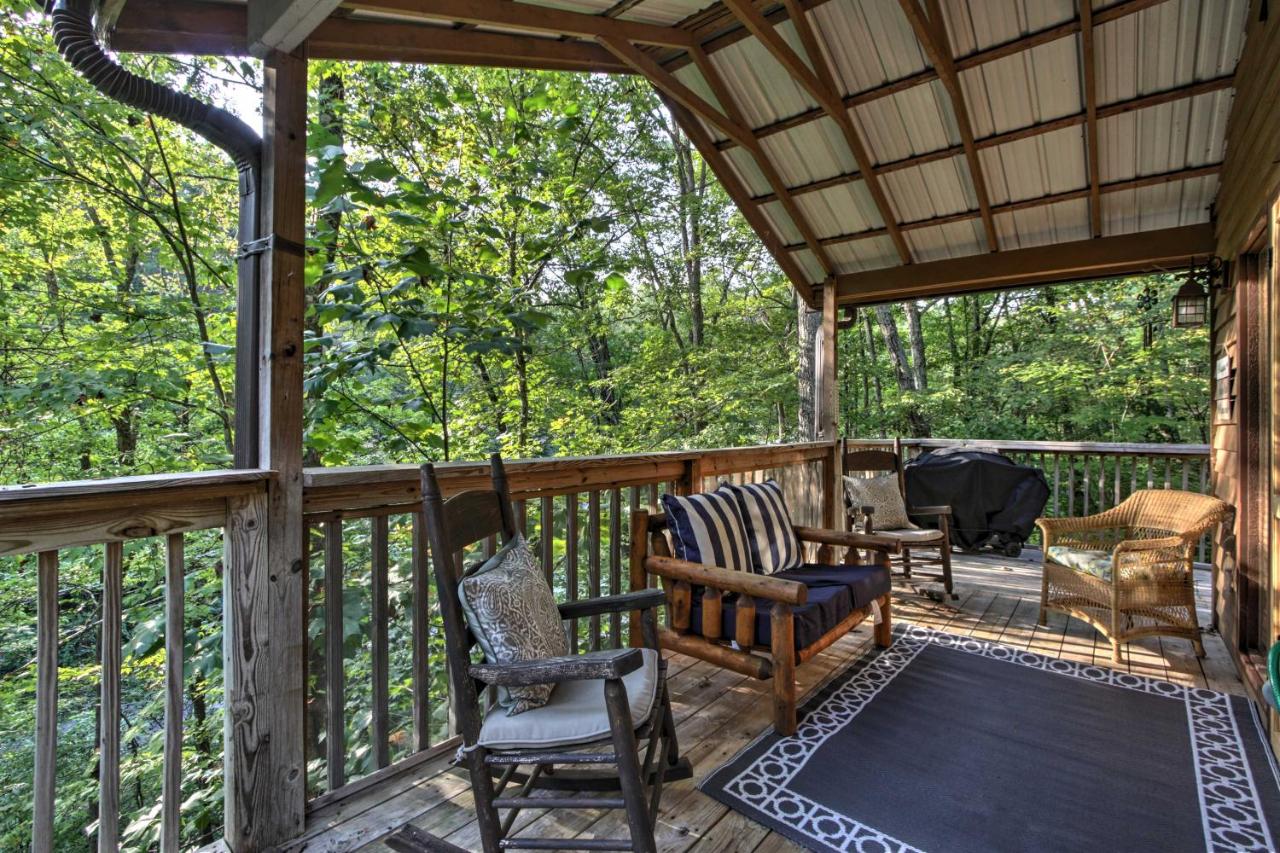 Gatlinburg Home with Hot Tub about 4 Mi to Town! - B&B
