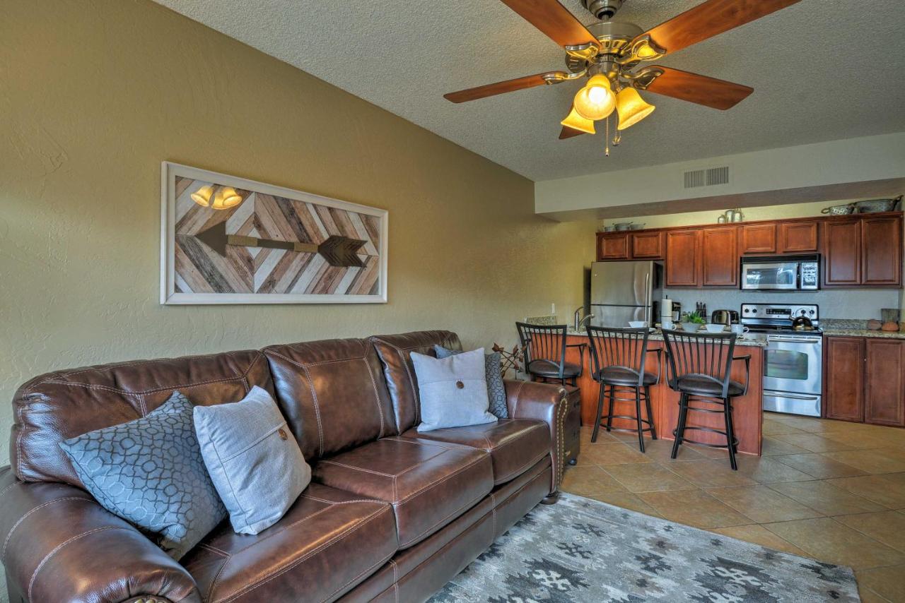 South Sedona Condo with Pool Access - Walk to Shops! - B&B