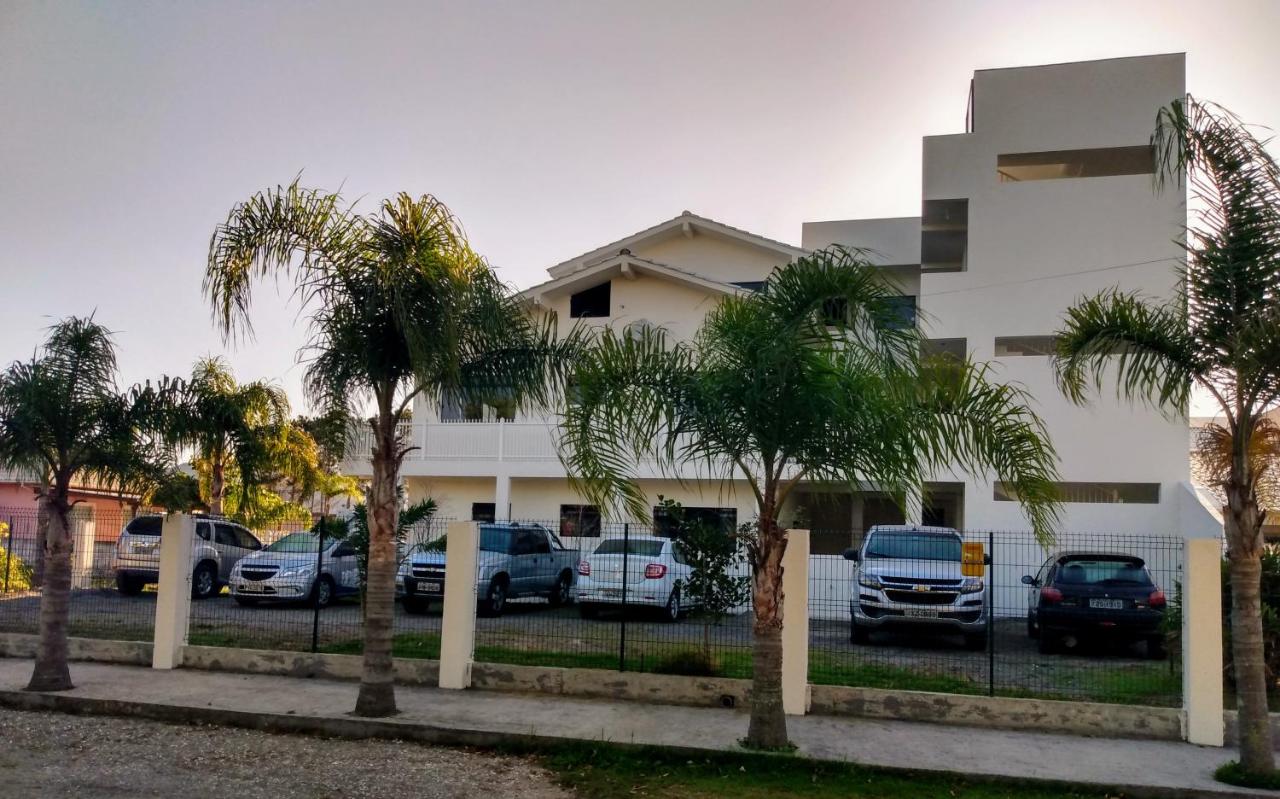 Apartamentos Praia do Sonho - Bed and Breakfast Palhoça