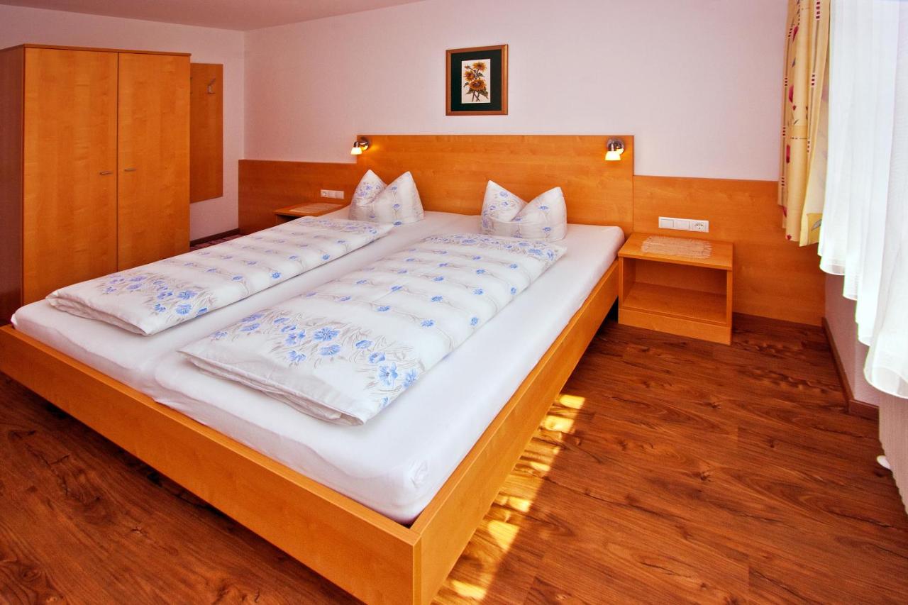 One-Bedroom Apartment with Balcony