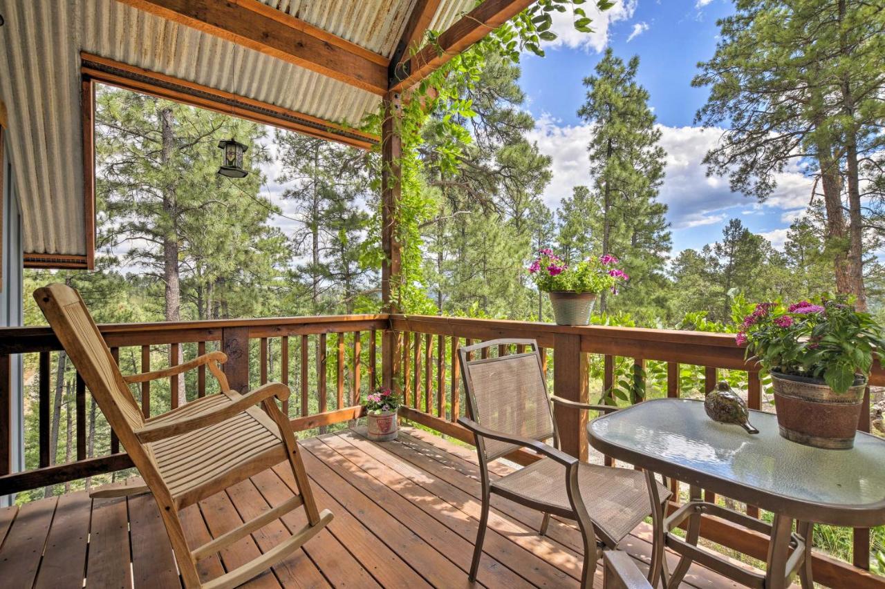 B&B Ruidoso - Cozy Ruidoso Cottage with Deck - 10 Min to Village! - Bed and Breakfast Ruidoso