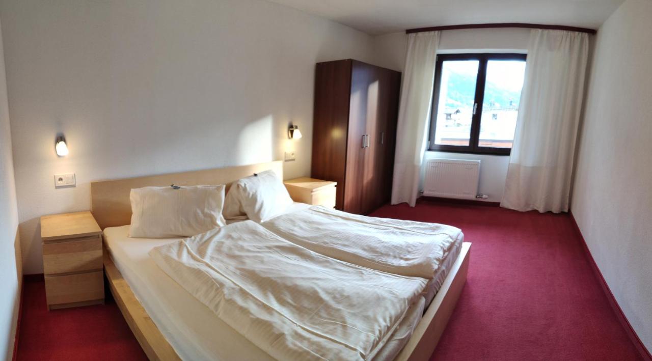 One-Bedroom Apartment with Balcony