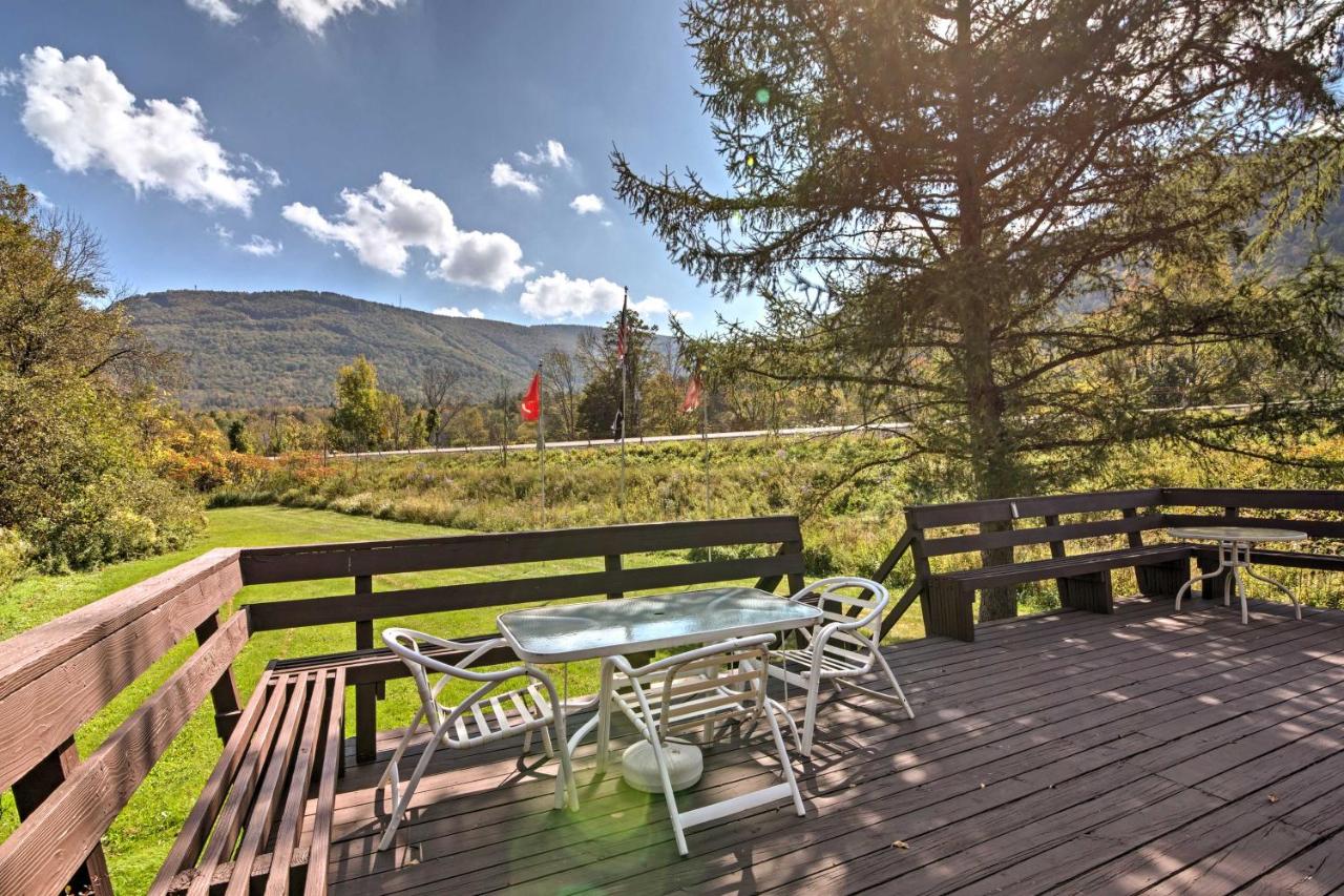 B&B Hunter - Hunter Hideaway with Yard and Deck 3 Mi to Ski Slopes - Bed and Breakfast Hunter