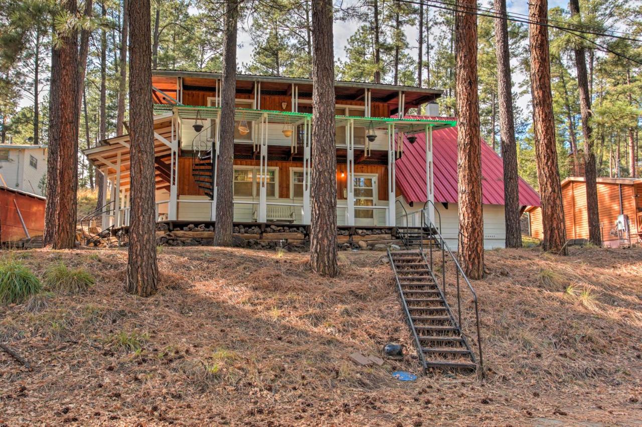 B&B Ruidoso - Secluded Ruidoso Cabin with Forest Views and Porch! - Bed and Breakfast Ruidoso