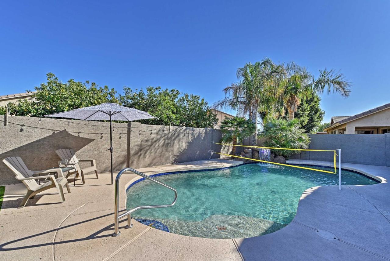 B&B Surprise - Arizona Retreat with Heated Pool, Fire Pit and Grill! - Bed and Breakfast Surprise