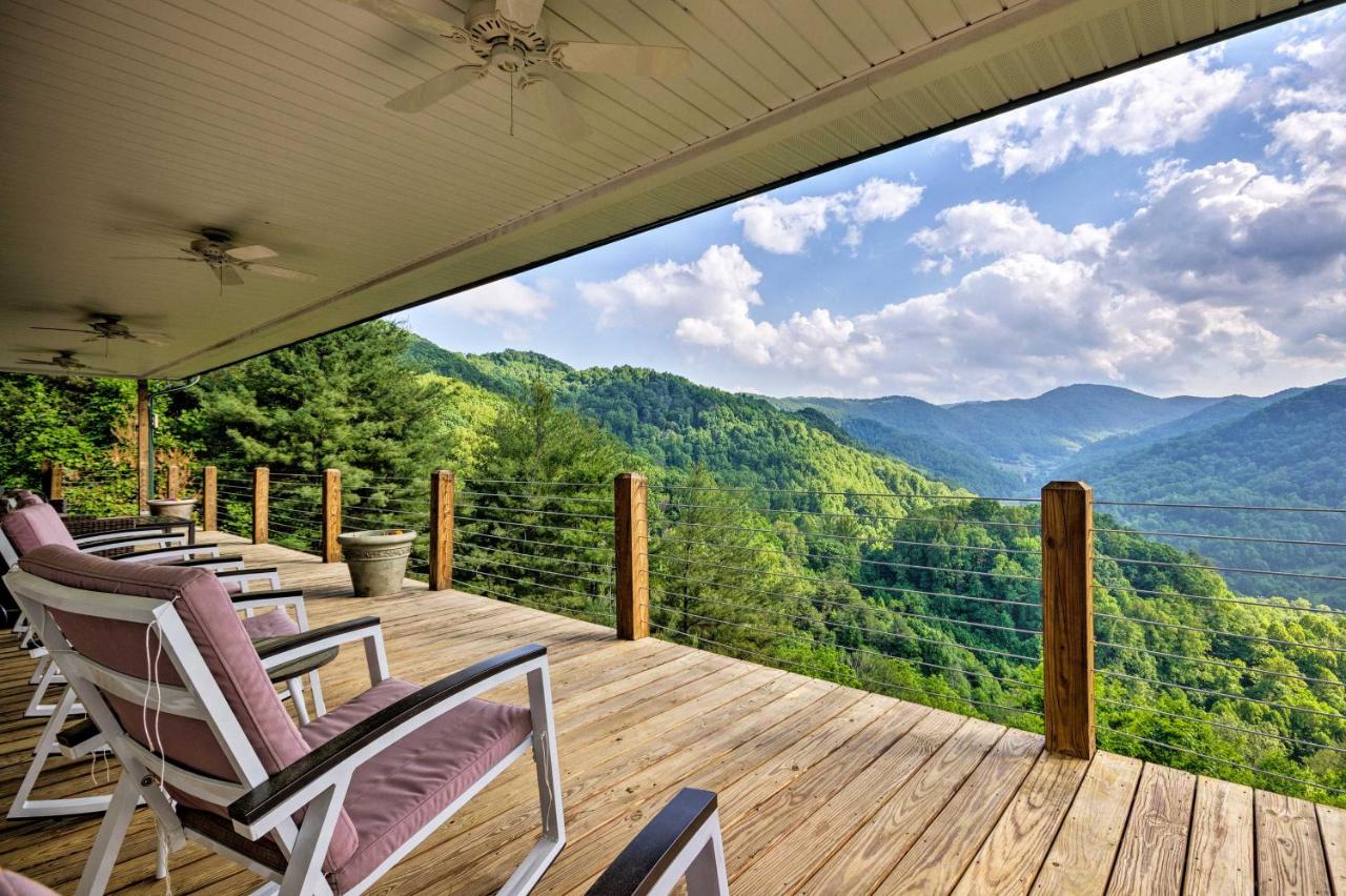 B&B Marshall - Private Blue Ridge Home with Mountain Views, Hot Tub - Bed and Breakfast Marshall