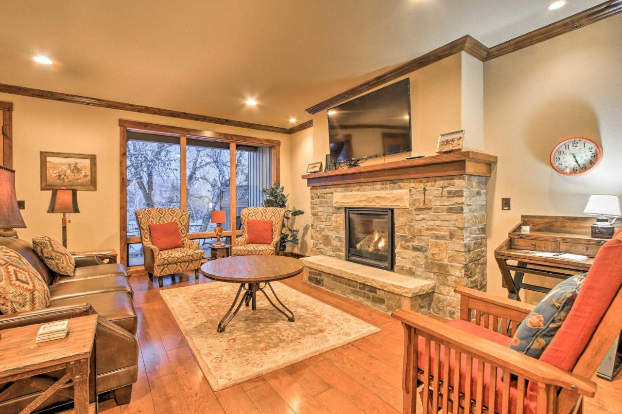 Red Lodge Townhome with Private Hot Tub and Mtn Views! - B&B