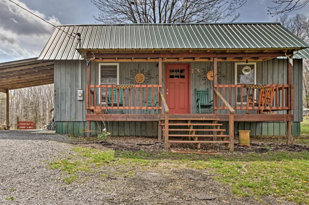Remote Kentucky Cabin with Fire Pit and 2 Ponds - B&B