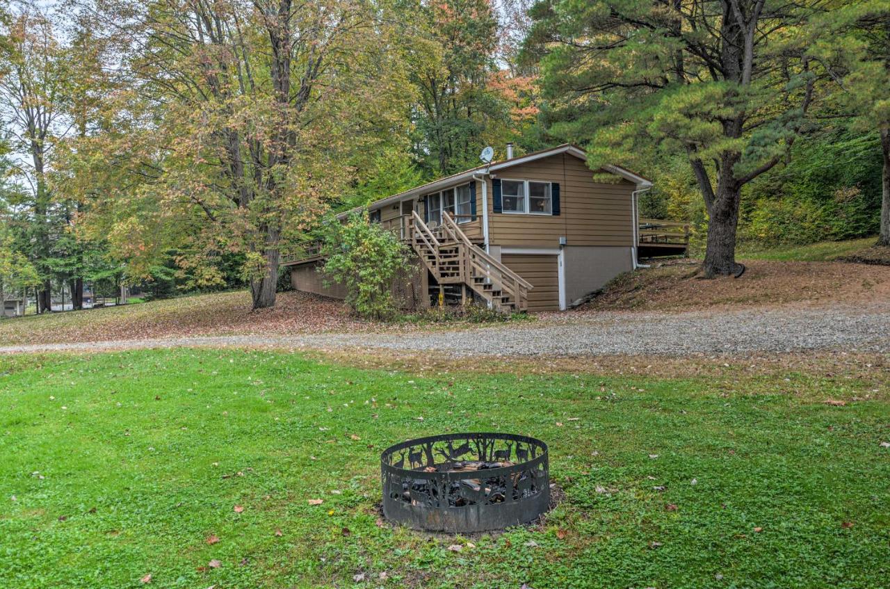 Great Valley Home with On-Site Pond, 7 Mi to Skiing! - B&B