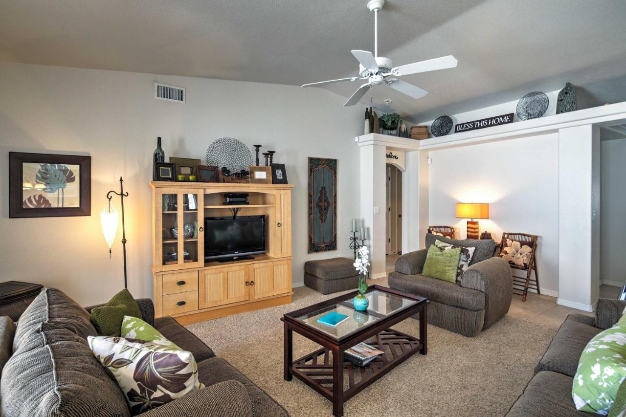 Cozy Lake Havasu City Retreat with Deck and Pool Table - Chambres d’hôtes