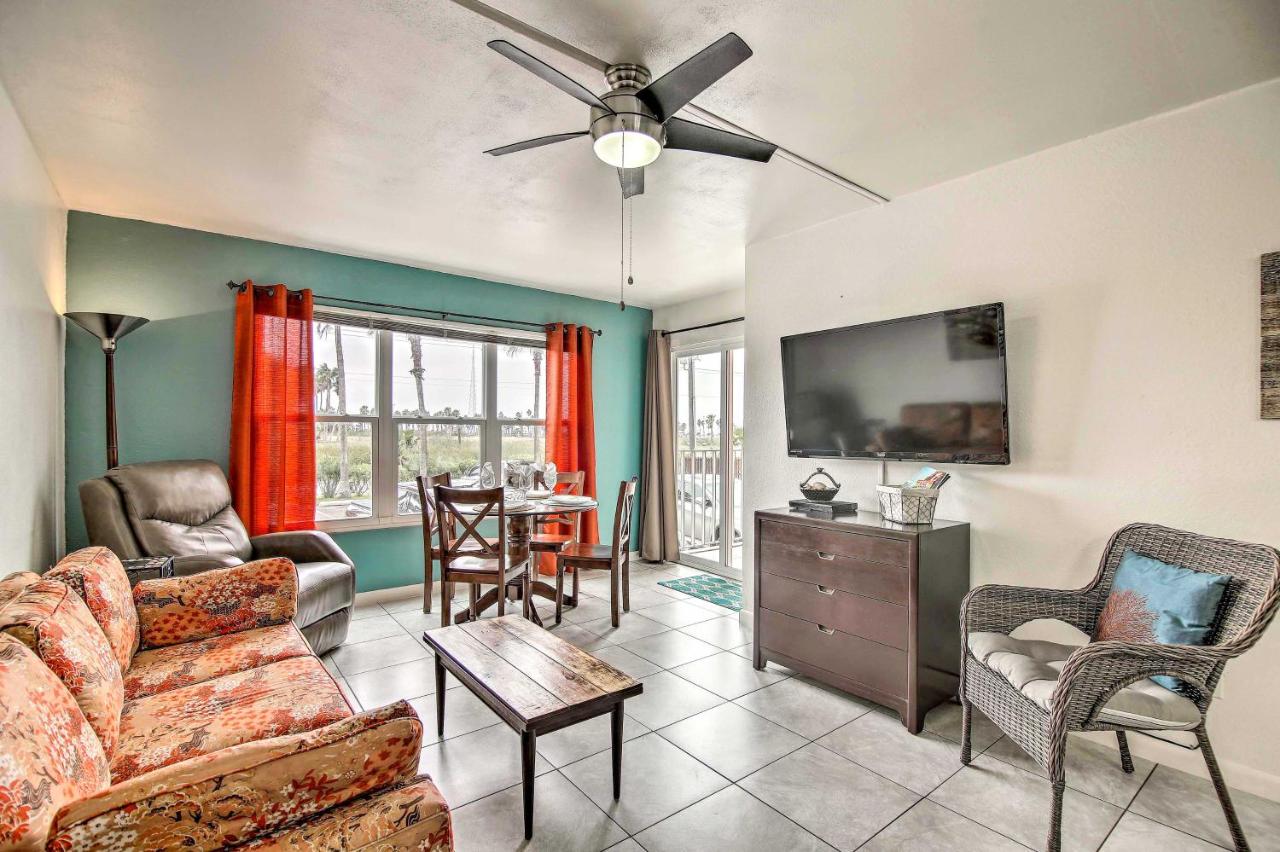 B&B South Padre Island - Beach Haven with Shared Amenities - Steps to Beach! - Bed and Breakfast South Padre Island