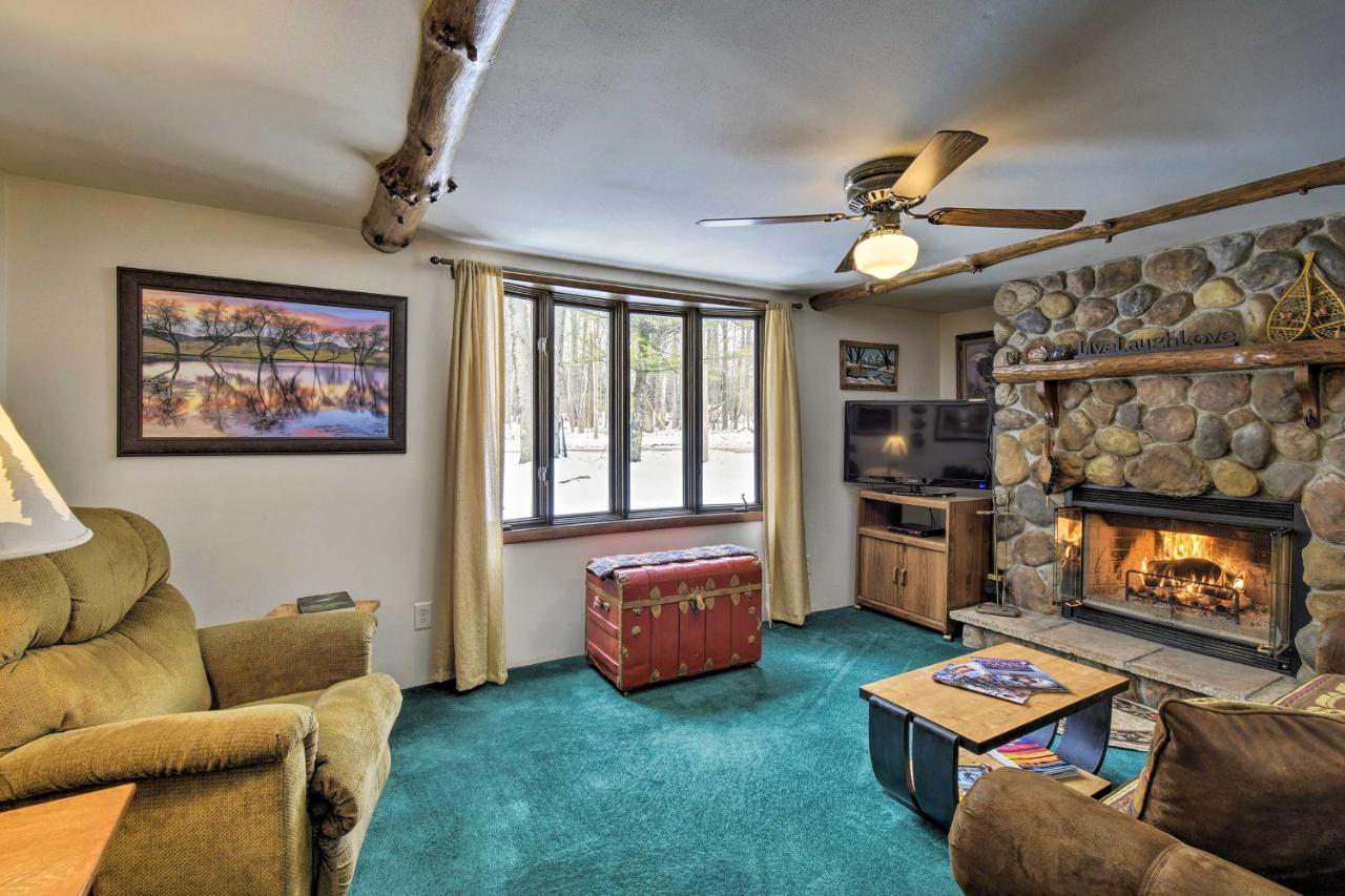 Cabin Near to Lakes, ATVing, Skiing and Natl Forest - Bed and Breakfast